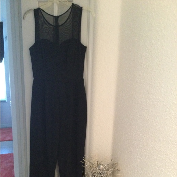 Black jumpsuit with chiffon. - Picture 3 of 3